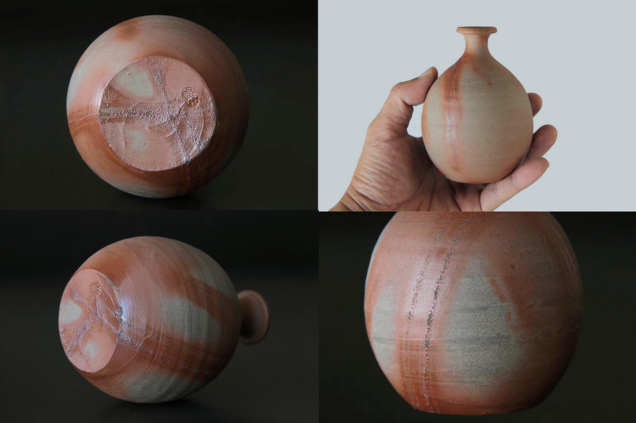 Bizen Ware Sake Bottle with Hidasuki Markings - Japanese Wood