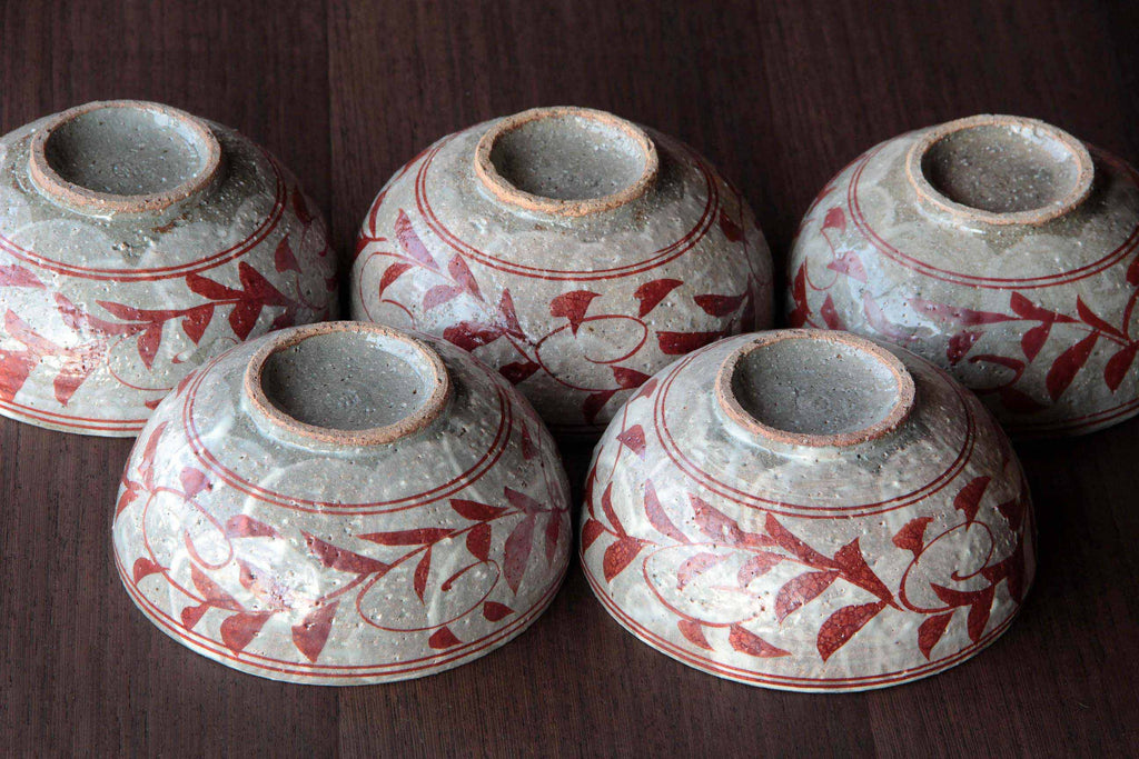 Lidded chawan bowl with red glaze drawing , Japanese pottery 