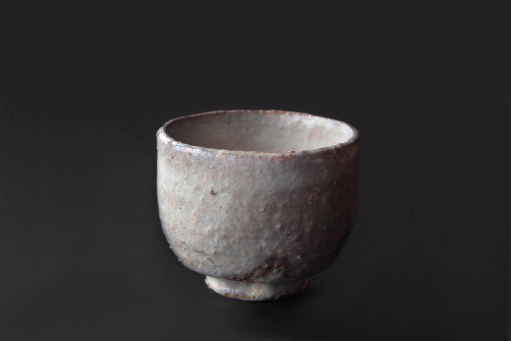 Beautiful ash glazed SAKE CUP. Stunning surface.
This cup has a beautiful form created by a highly skilled potter.