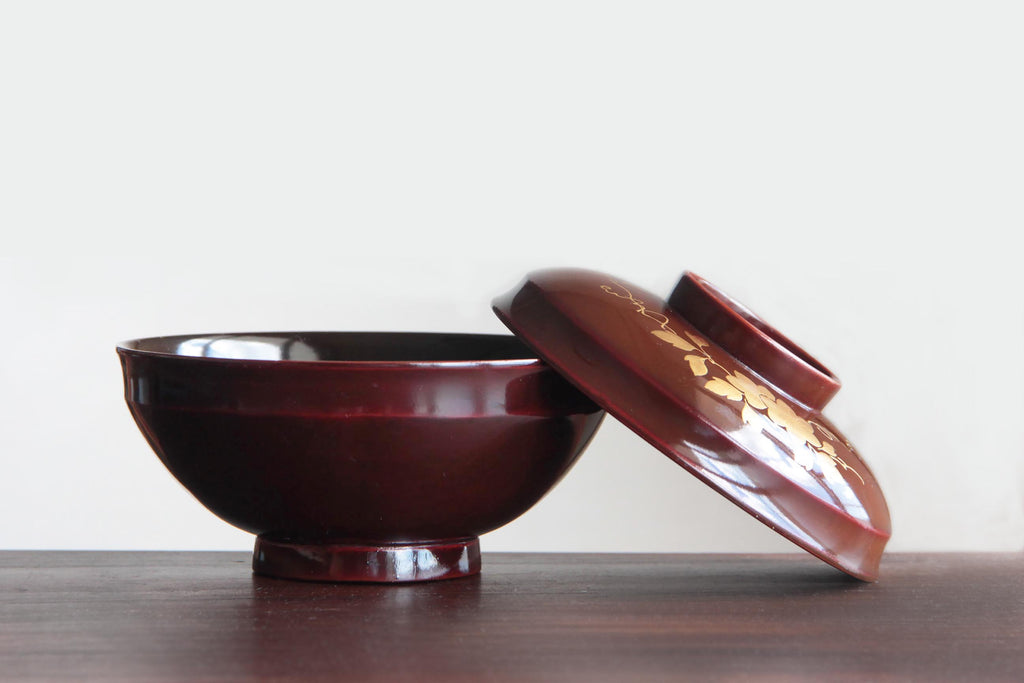 Japanese Owan bowl with lid. Japanese food tableware