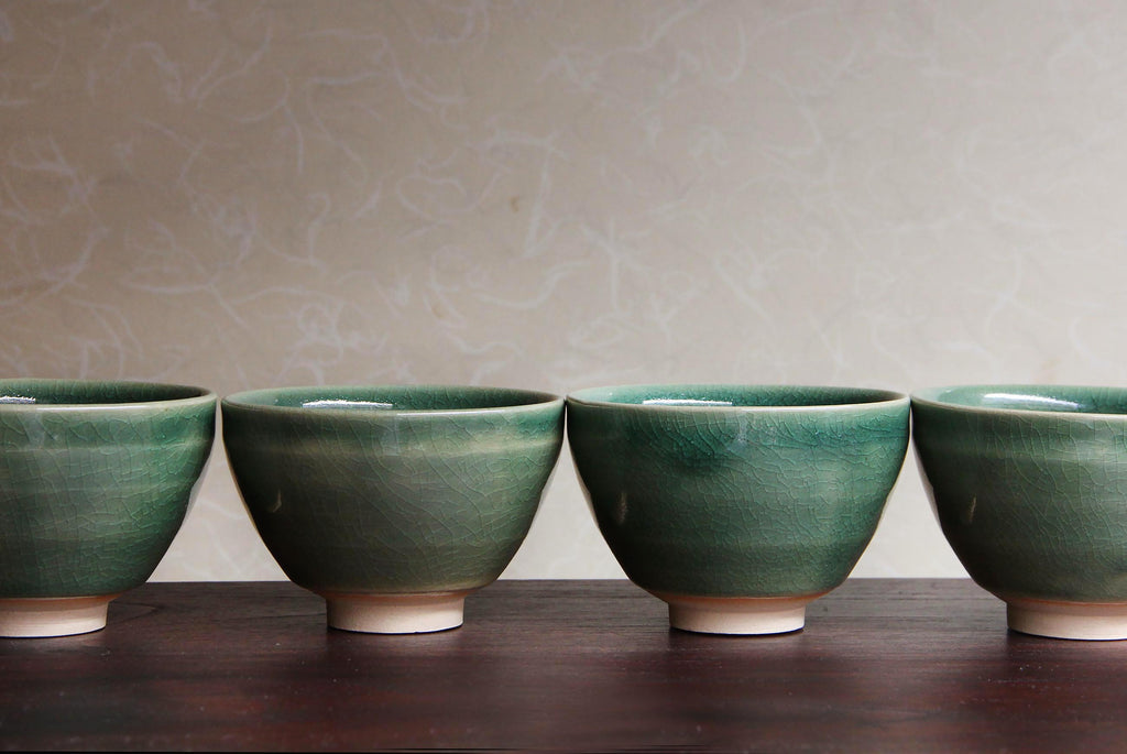 Green ceramic Chawan bowl, Japanese pottery 