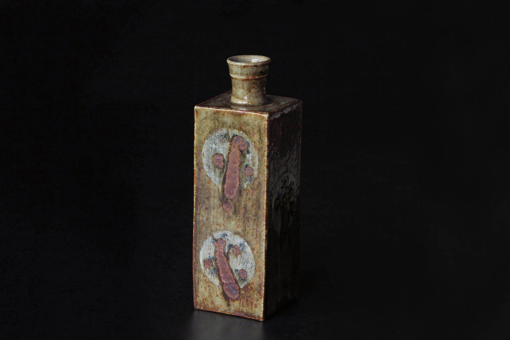 Japanese ceramic vase by a noted potter Tatsuro Fukuwara. 