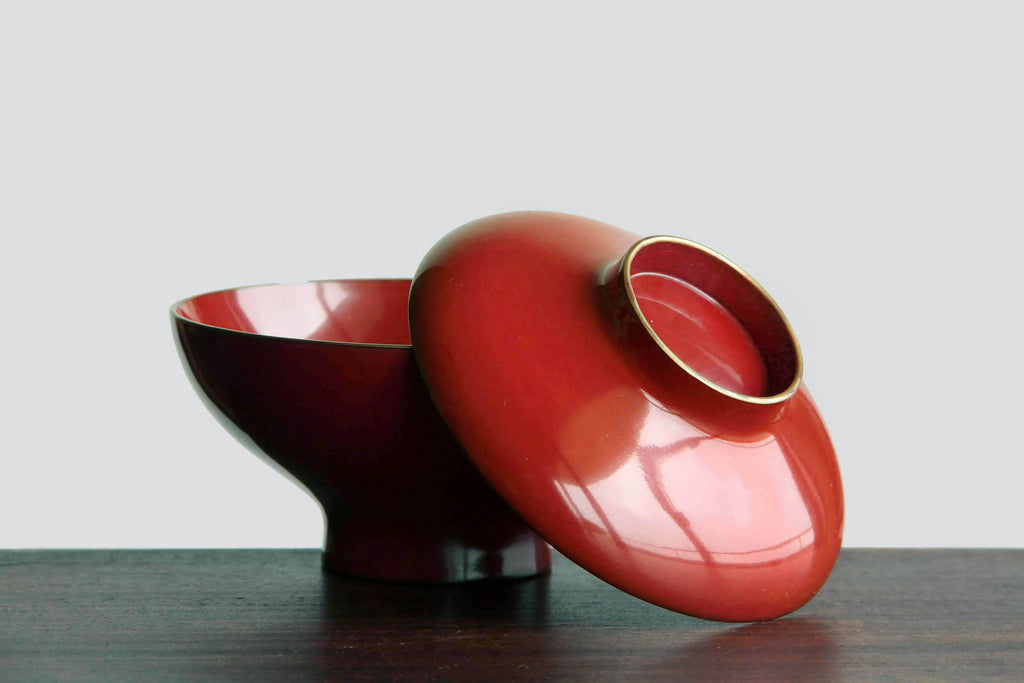 Japanese lidded soup bowl by skilled artisan. Natural Urushi lacquered wooden bowl.