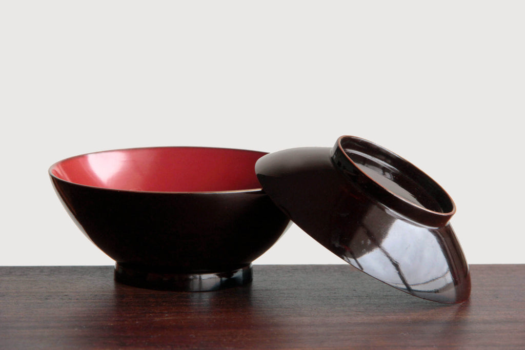 Japanese lidded soup bowl by skilled artisan. Natural Urushi lacquered wooden bowl.