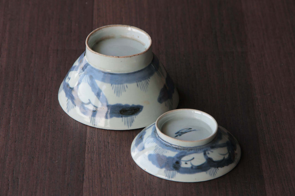 Antique old Imari ware, Lidded chawan bowl , Japanese pottery