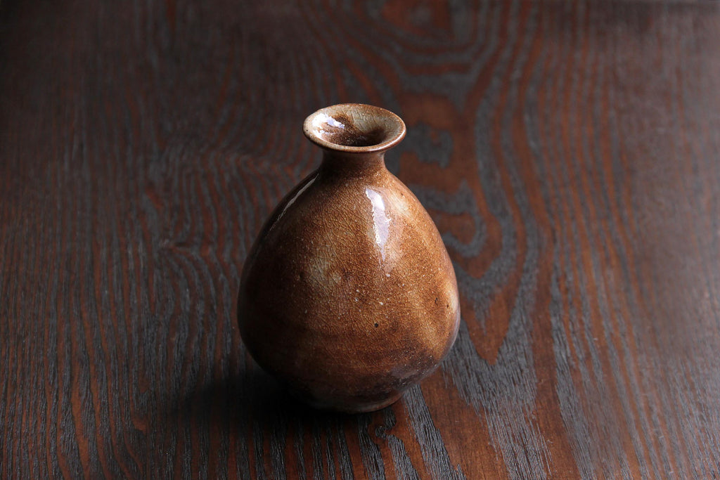 Stunning Sake bottle by Matajiro Kawamura, Japanese noted potter