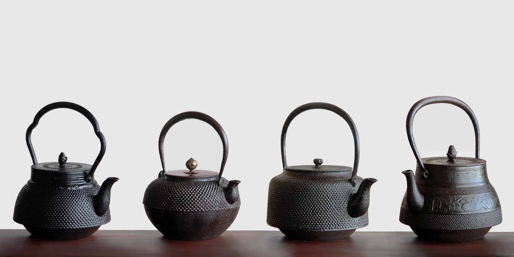 Japanese iron kettle, Nanbu Tetsubin for boiling water.