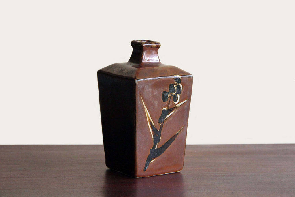 japanese ceramic vase by Ichiro kimura
