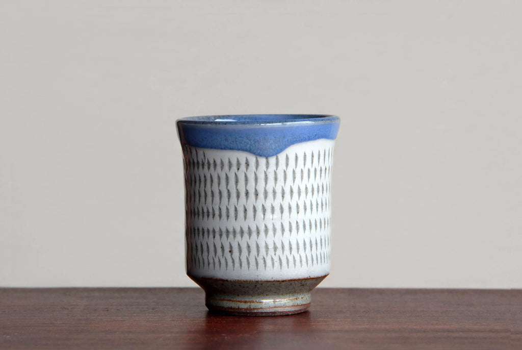 Koishiwara pottery tea cup. 