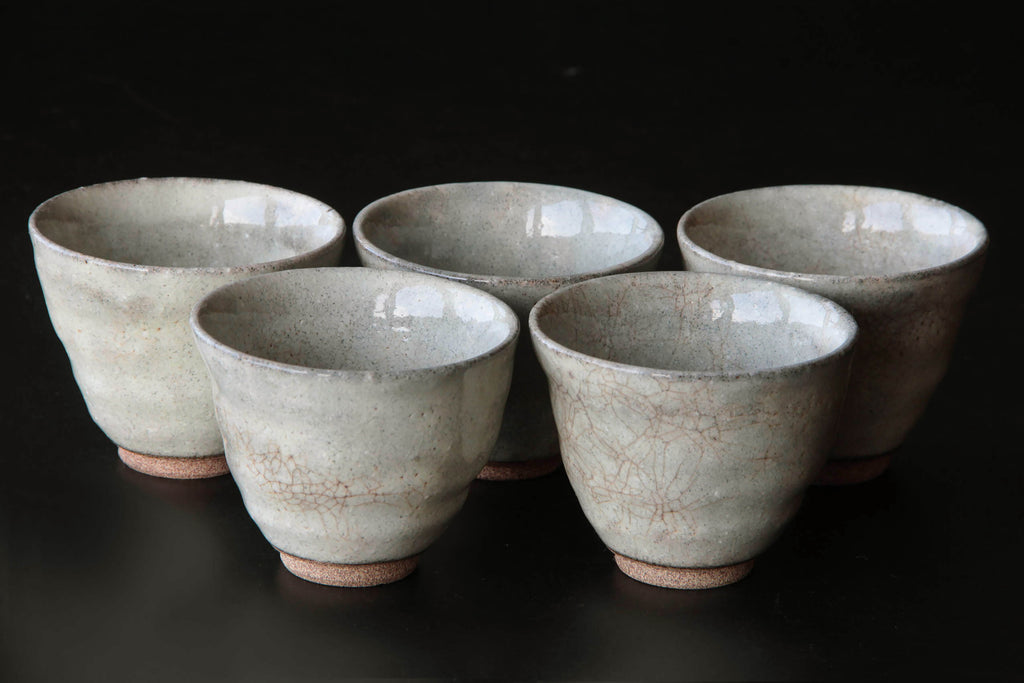 Japanese vintage tea cup. Beautiful crackle surface.