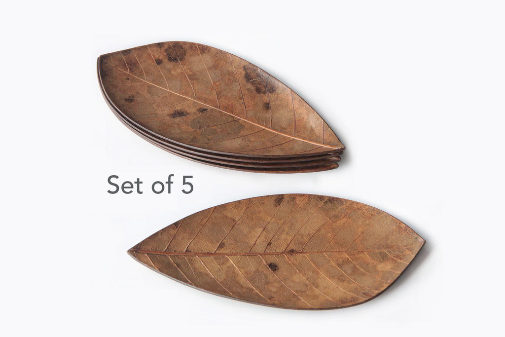 Japanese craft, natural leaf plate.