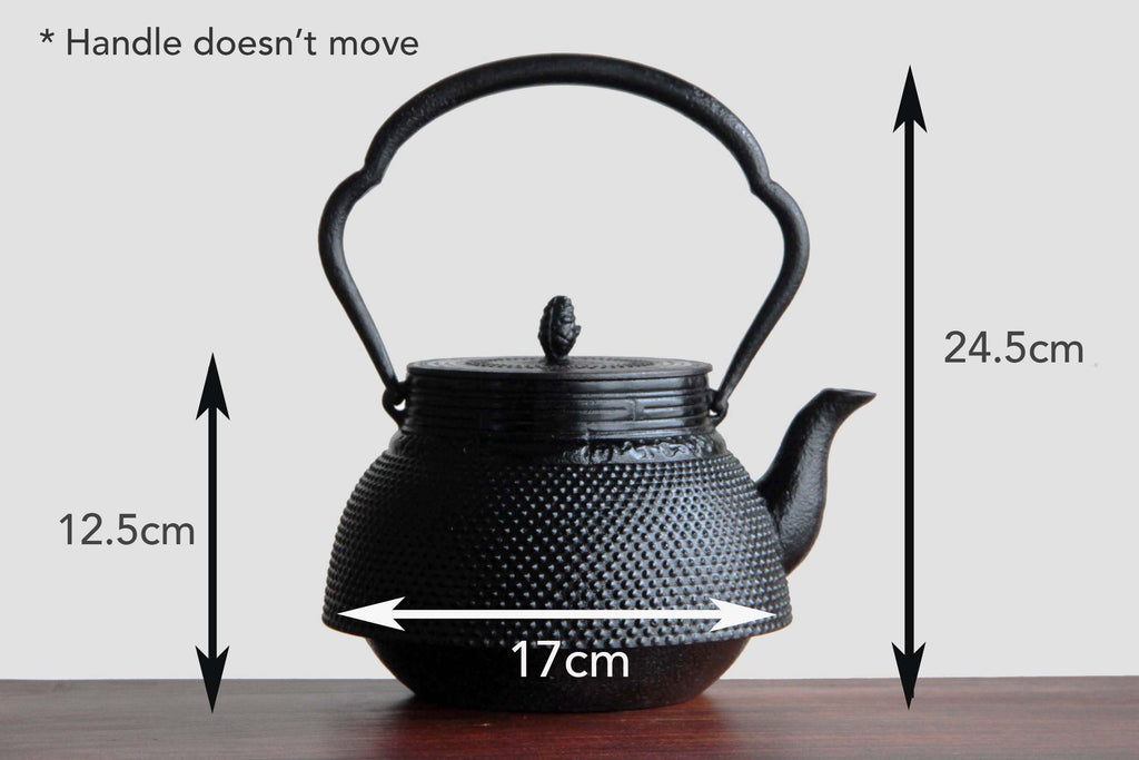 Japanese iron kettle, Nanbu Tetsubin for boiling water.