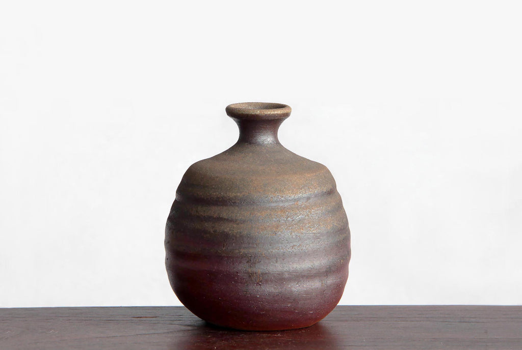 Japanese ceramic shop online. Sake bottle 