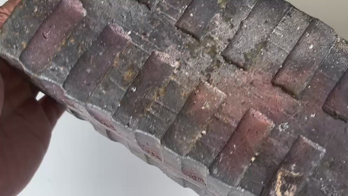 Rotating and close-up video showcasing the shape, texture, and details of the vase by Toshun Ishida.