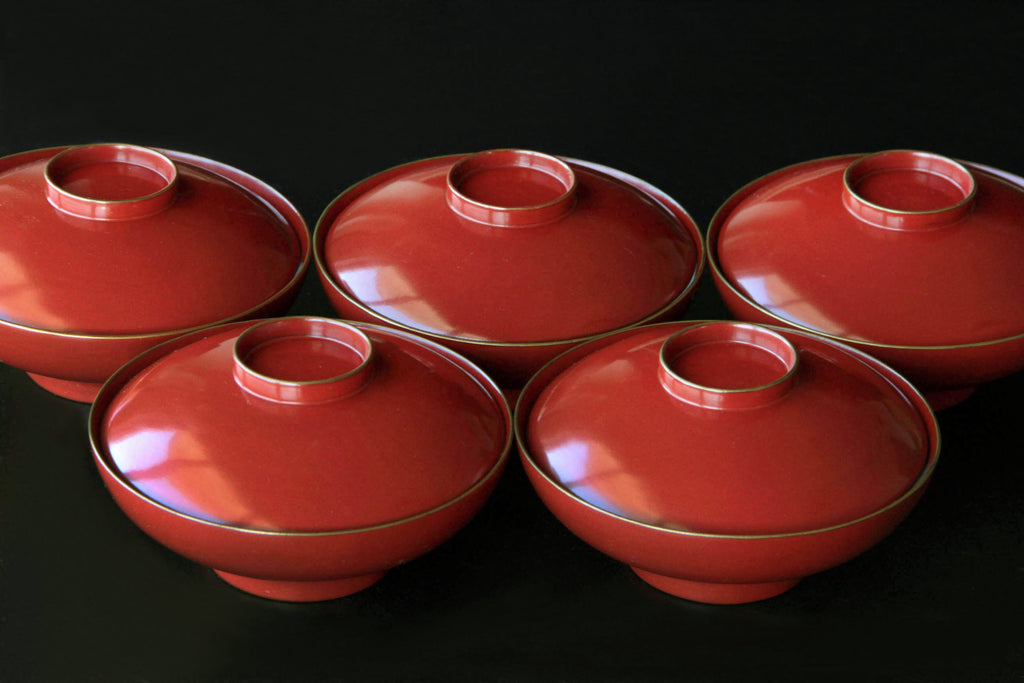 Red wooden bowl with lid. Classic Japanese tableware. With beautiful natural Urushi lacquer.