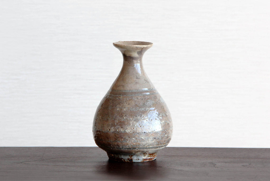 Sake bottle by Matajiro Kawamura