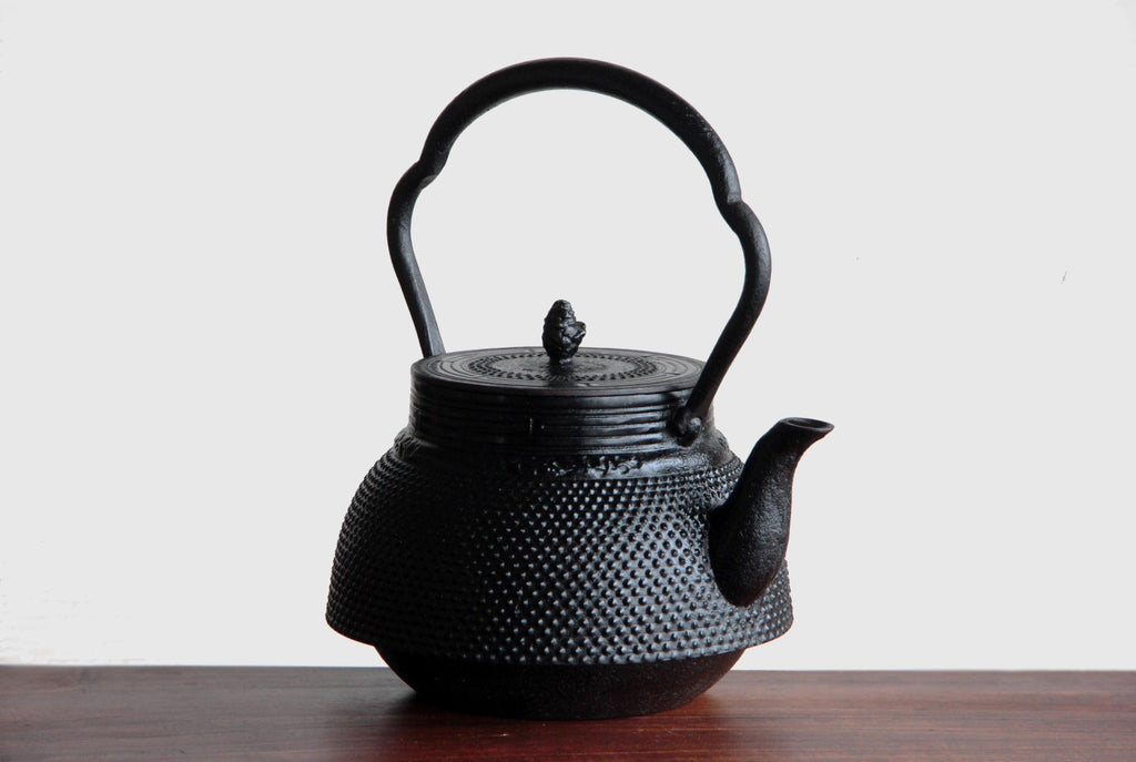 Japanese iron kettle, Nanbu Tetsubin for boiling water.