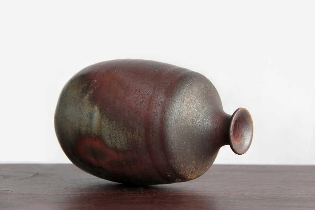 Bizen ware, Sake bottle, Unglazed Japanese pottery from Okayama Prefecture.