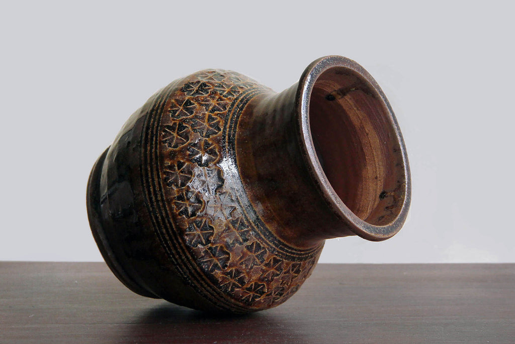 Japanese ceramic vase by Ichiro Kimura, noted Mashiko potter 