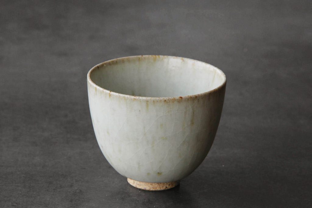 white_crackle_glaze_tea_cup_fr