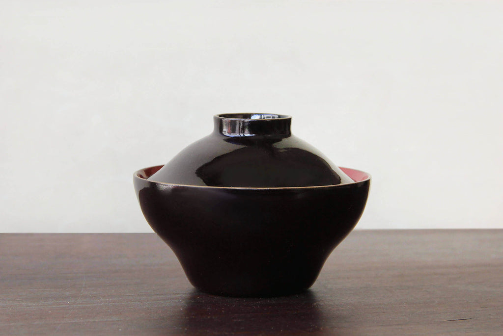 black lidded owan bowl
