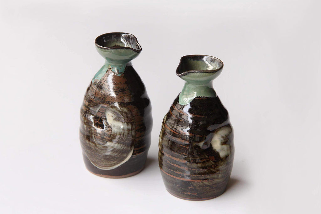 Agano yaki sake bottle 