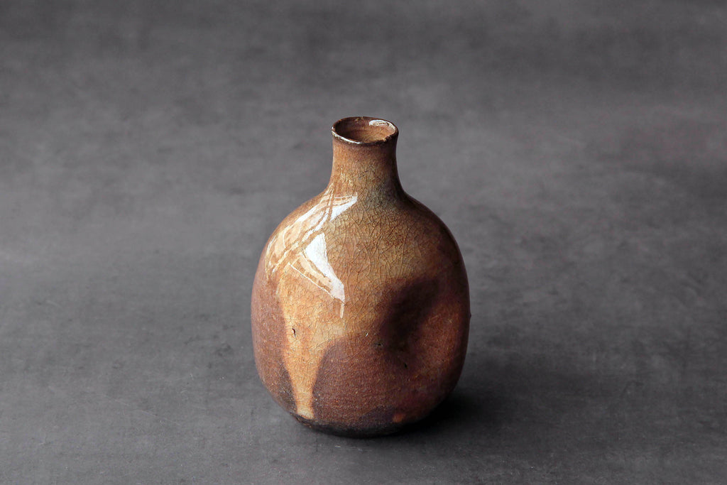 Japanese pottery artist, Sake bottle