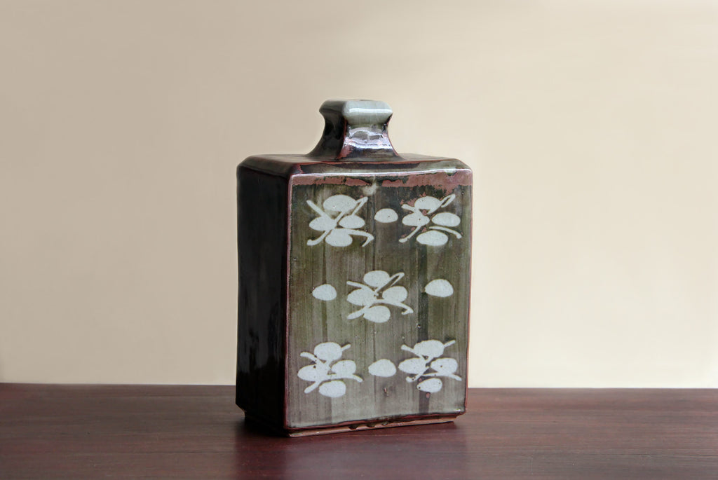 vase by Toshiro Ono, Japanese pottery