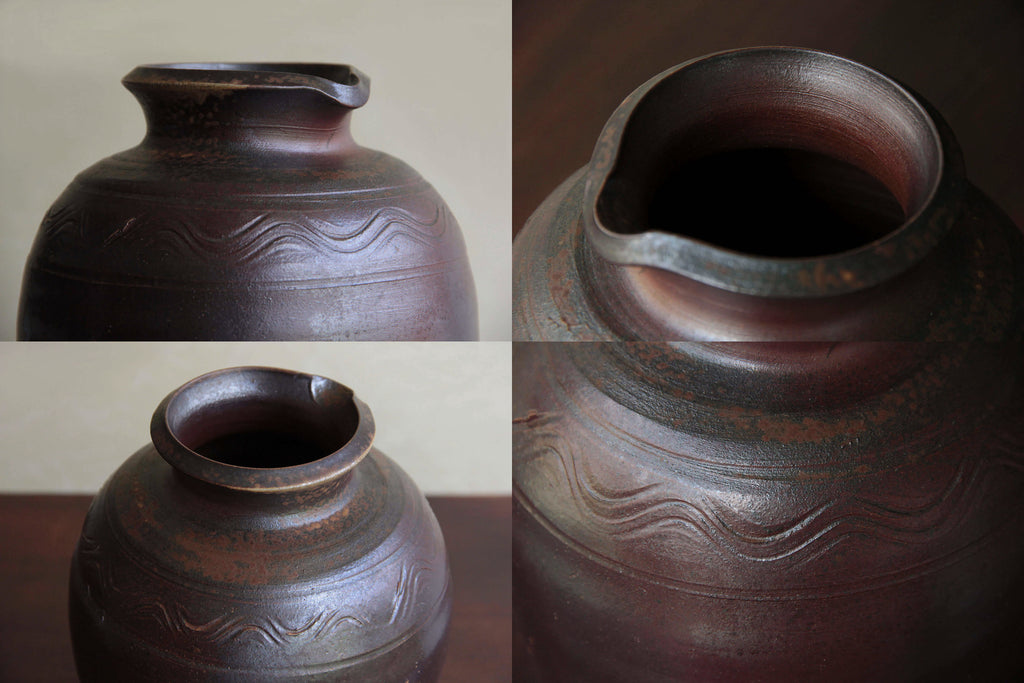 Japanese ceramic vase, Bizen pottery
