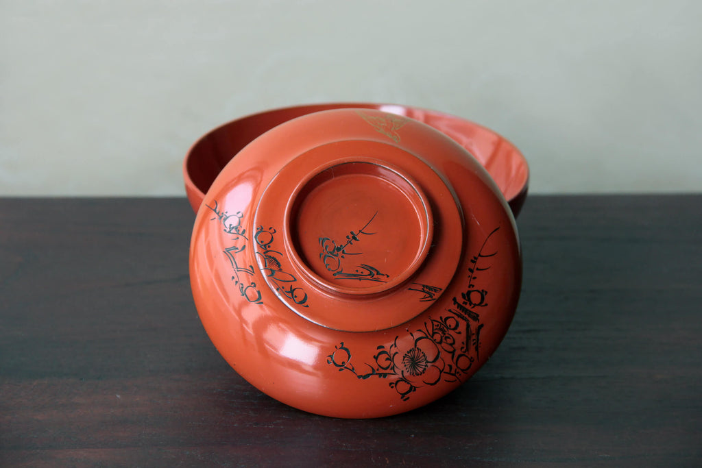 Lidded Owan bowl, Japanese tableware 